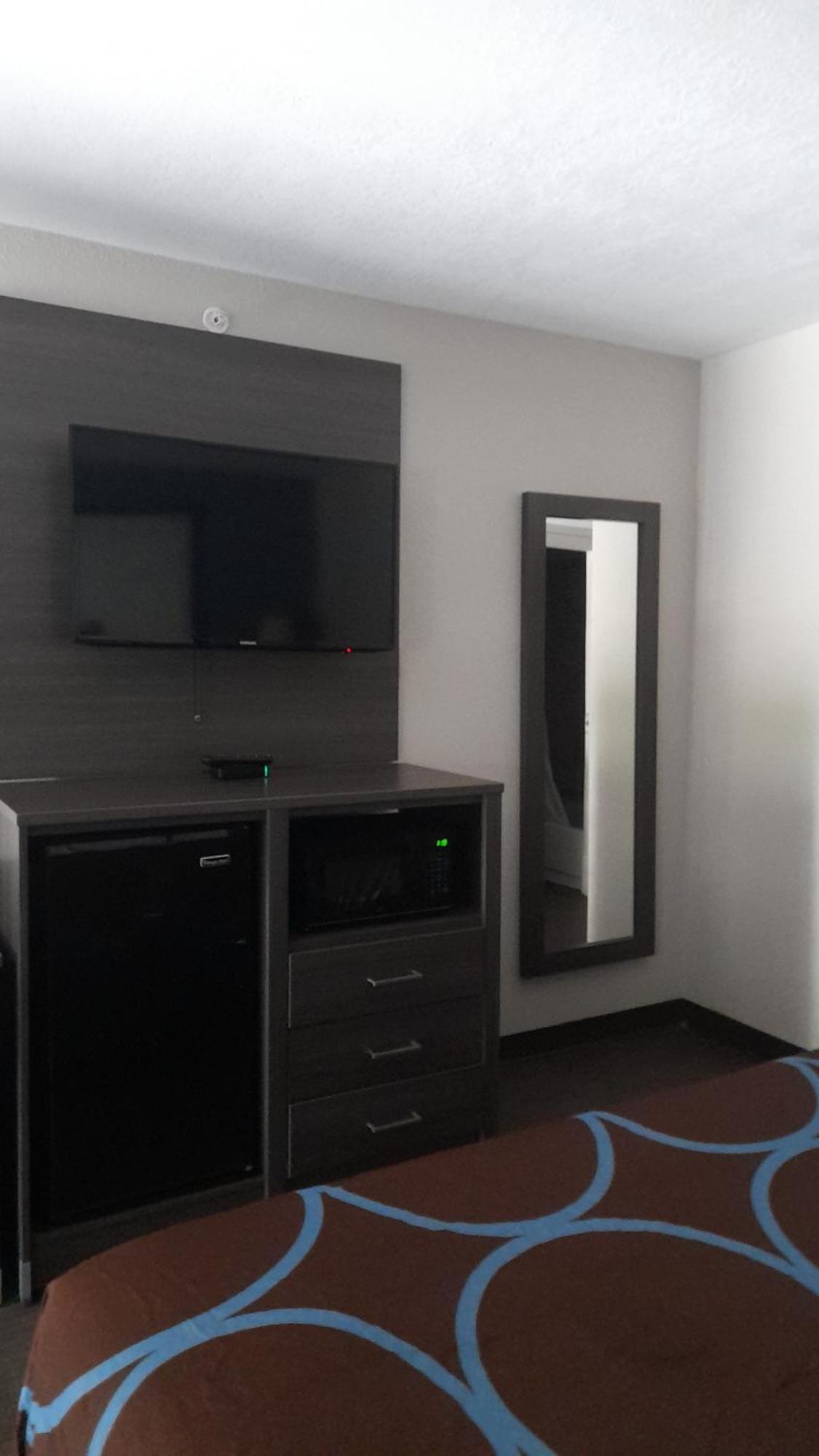 ซูเปอร์ 8 บาย วินด์แฮม เดเนีย/ฟอร์ต ลอเดอร์เดล แอร์พอร์ต Hotel ดาเนียบีช ภายนอก รูปภาพ